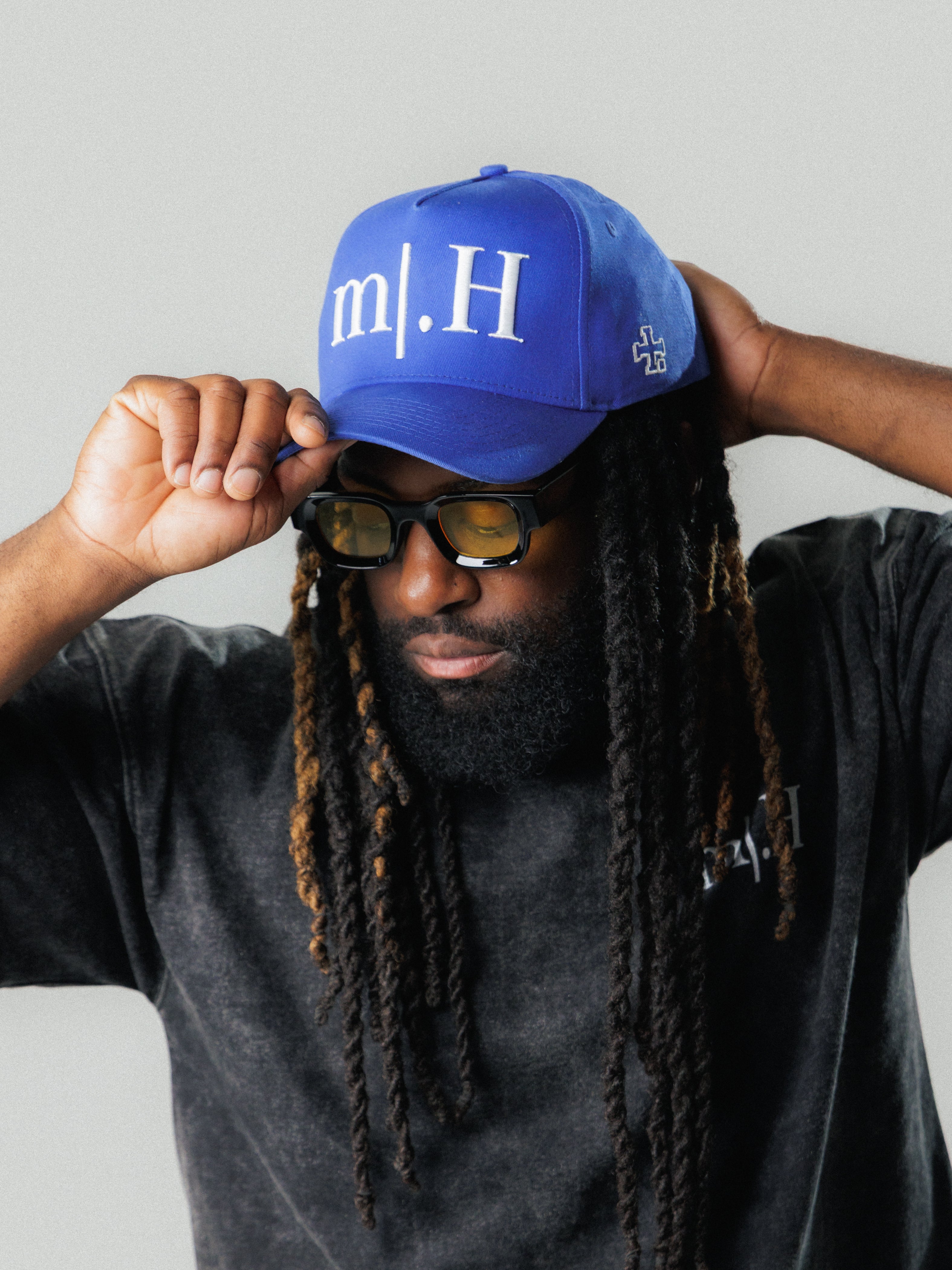 signature+.Snapback “electric boogie”