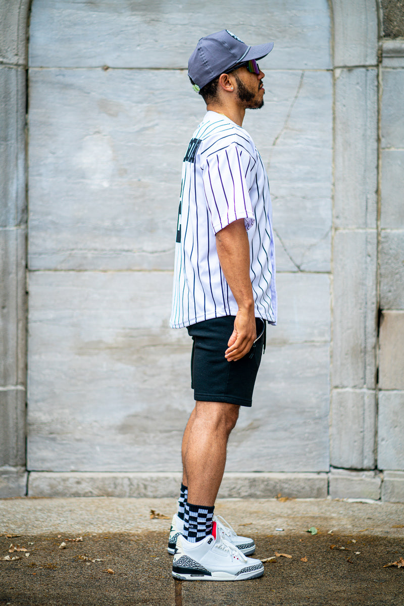 street style baseball jersey outfit men