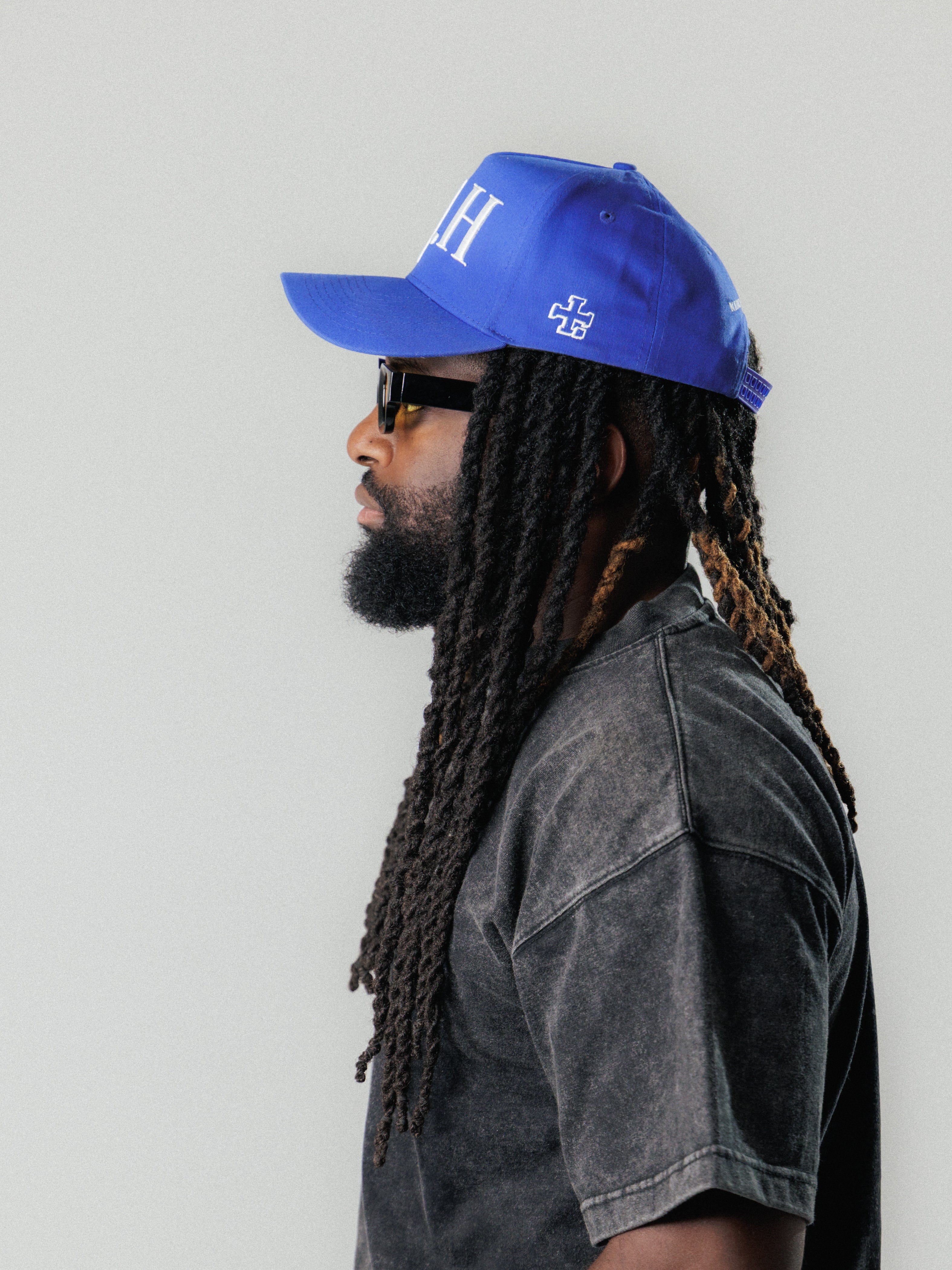 signature+.Snapback “electric boogie”